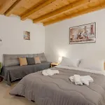 La Carbonaia In Guest house