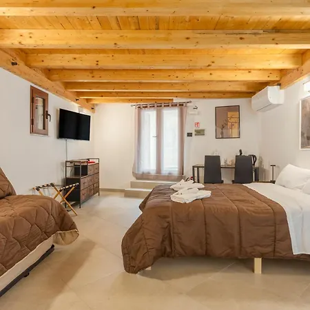 La Carbonaia In Guest house